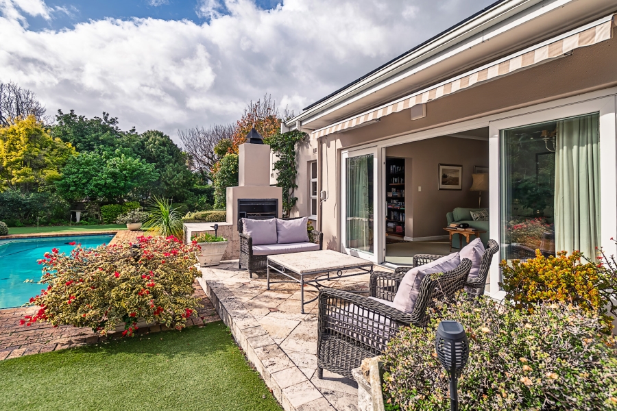 4 Bedroom Property for Sale in Constantia Western Cape